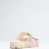 Fasten Raffia Sandals