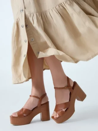 G Logo Sandals