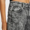 G06 Mom Jeans