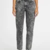 G06 Mom Jeans
