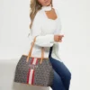 Vikky Large Tote
