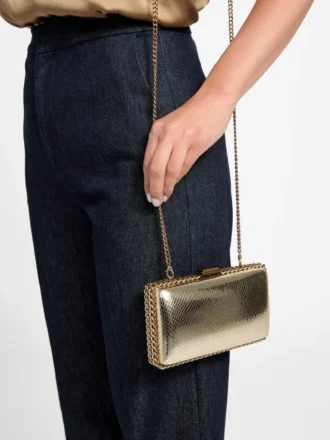 Wrap-Around Chain Clutch